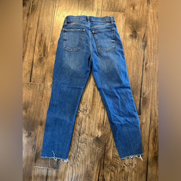 Old Navy Hi Rise Straight Jeans size 4 - Picture 2 of 5